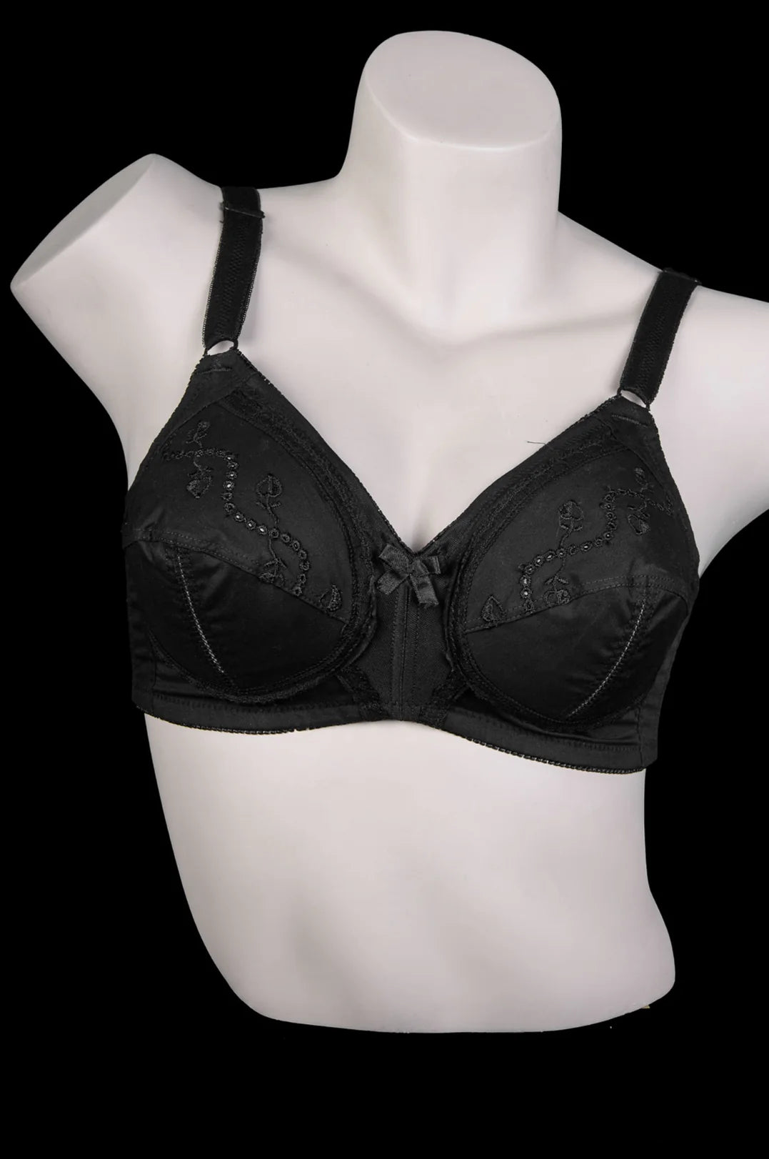 Pack of 5 - Rs:4000  Buy 2 Get 3 free  Comfort Minimizer Full Coverege Bra